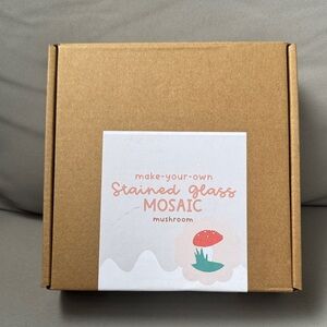 Stained Glass Mosaic Kit - Mushroom Design (Peach & Red)